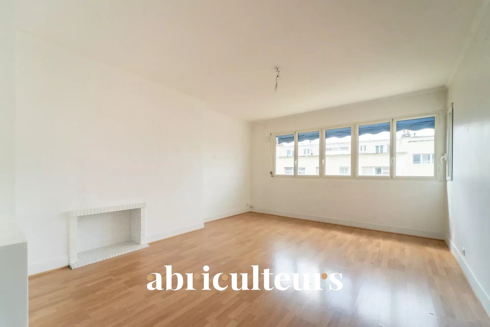 Appartement 4 pièces avec balcon et cave- 79 m² - Nanterre