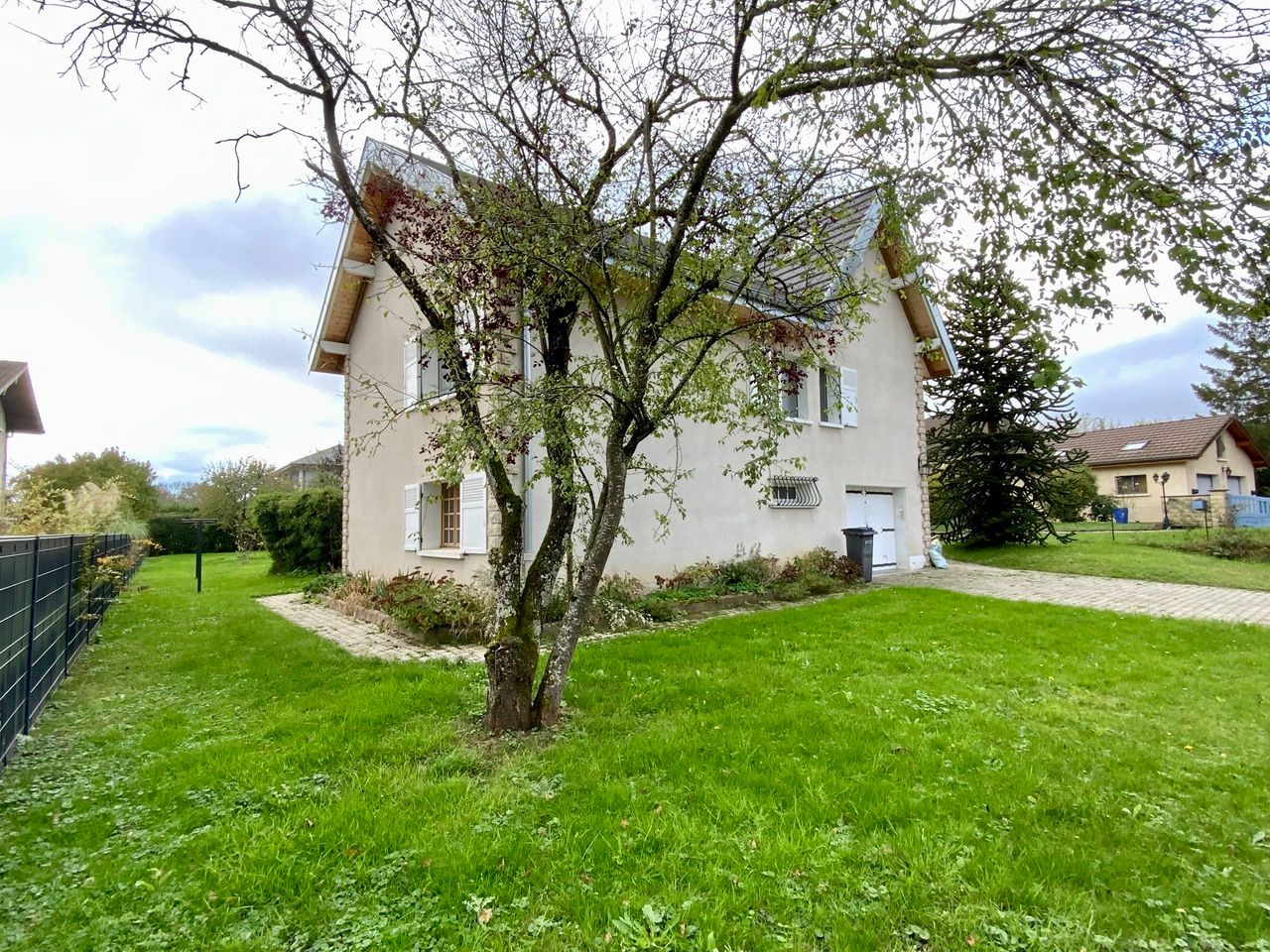 Charmante maison proche douane - idéale famille