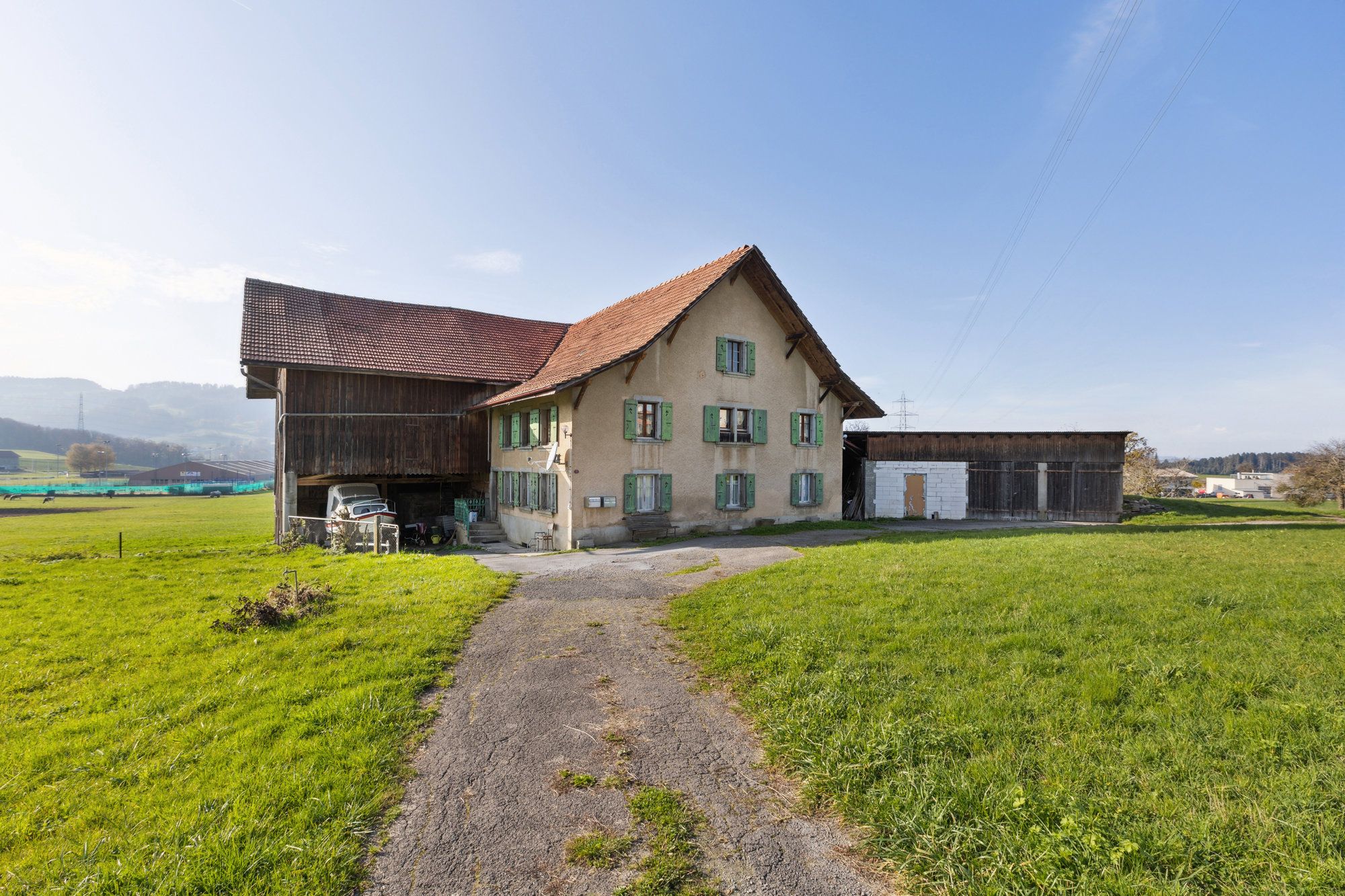 Fermette à rénover au coeur du village de Bossonnens