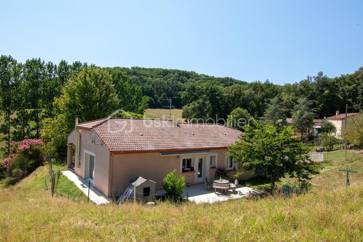 Maison avec Grand Terrain Proche d'Agen