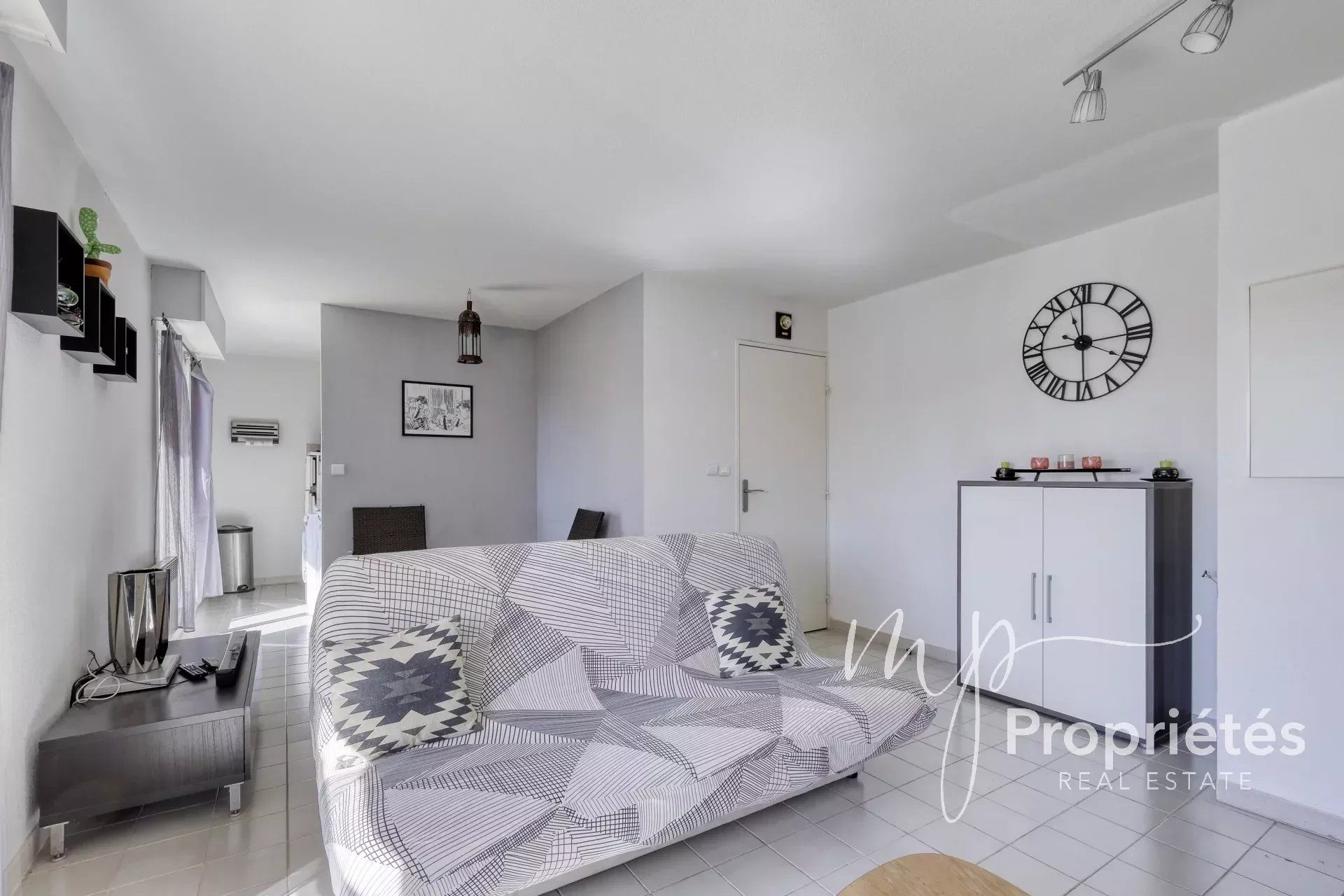 EXCLUSIVITE -LE LAVANDOU - CAVALIERE Appartement 3 pièces avec terrasse 2 chambres  et parking