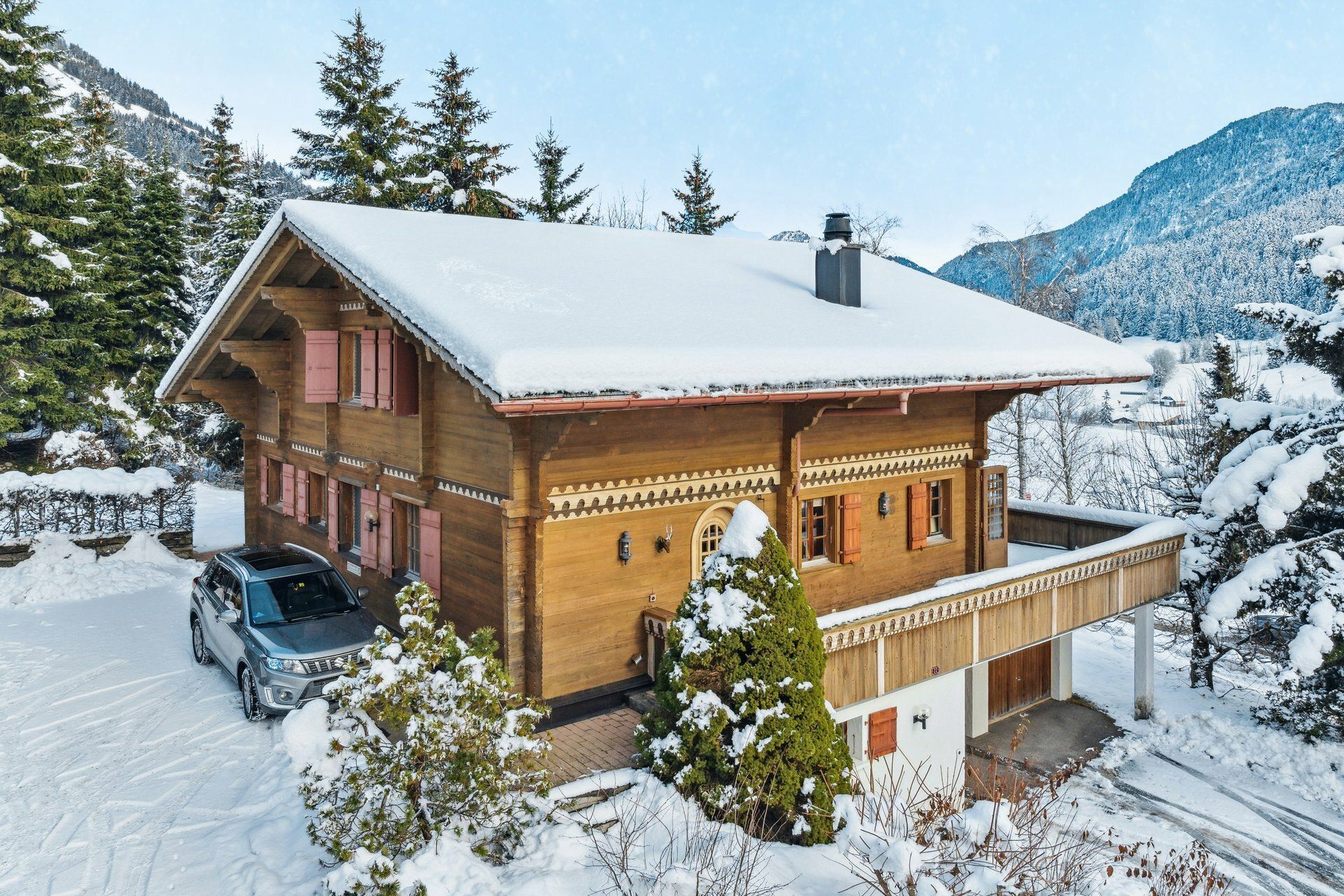 Chalet "La Biche" proche de Gstaad, disponible en résidence secondaire