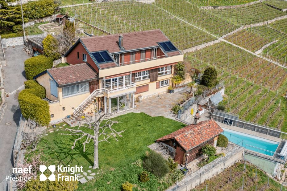 Spacieuse villa d'env. 350 m2 avec vue panoramique sur le lac et les Alpes