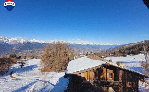 Chalet de vacances au milieu des pistes de ski