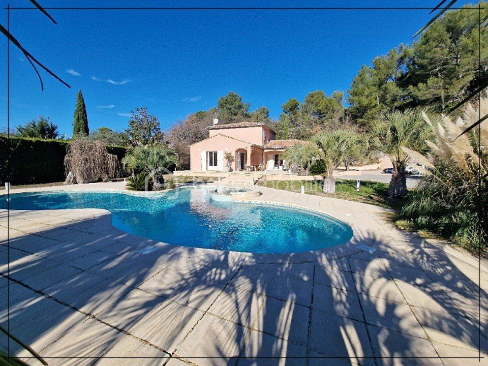 Nans les Pins (Var) Villa provençale 149 m2 7p sur magnifique terrain au calme - Piscine