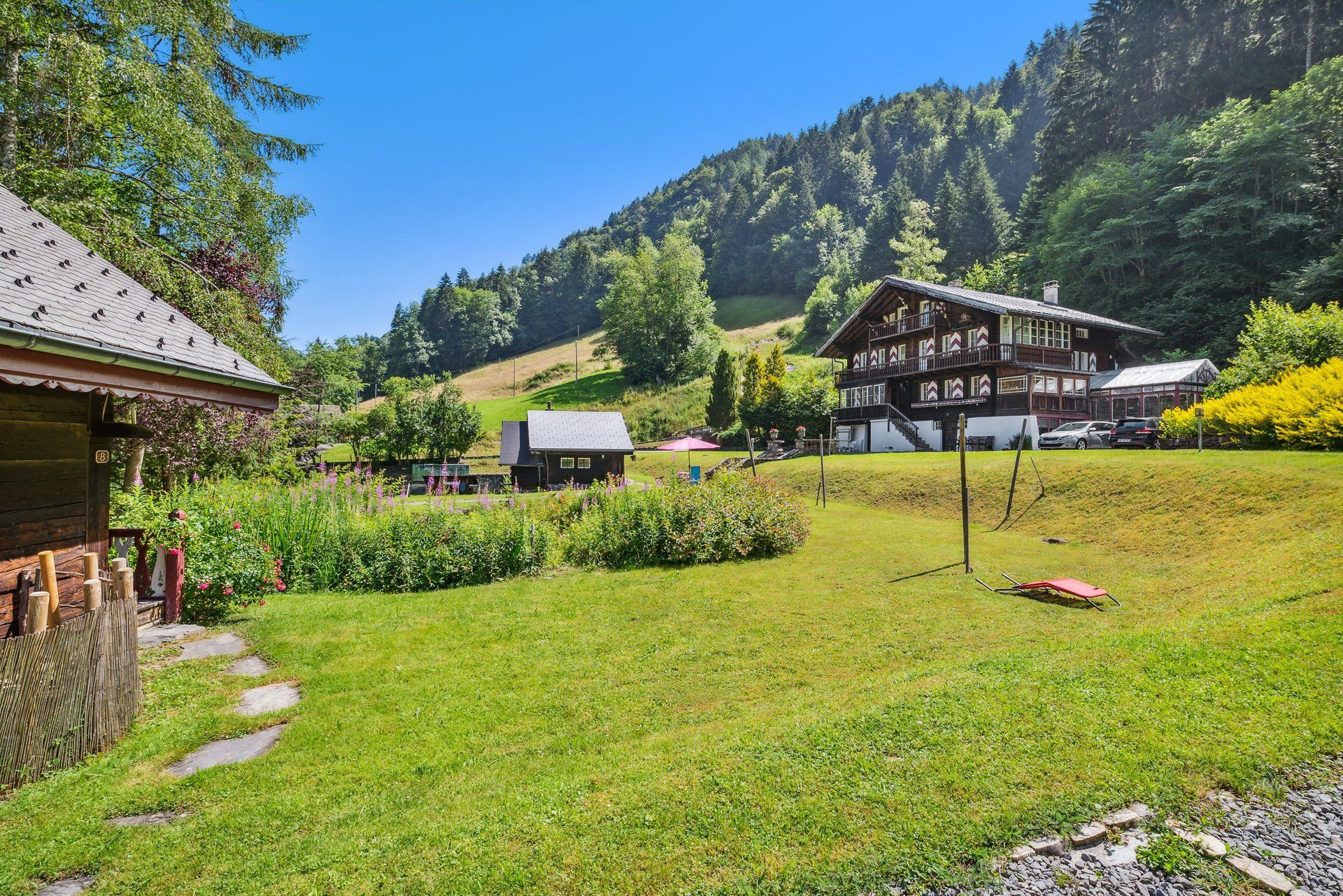 Chalet traditionnel d'exception dans un cadre idyllique