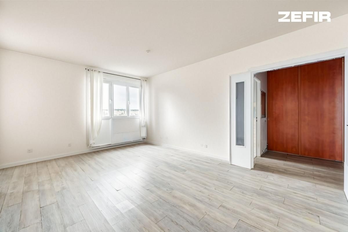 Appartement 4 pièces de 74m2 avec parking et cave - Mantes-la-Ville - idéal familles