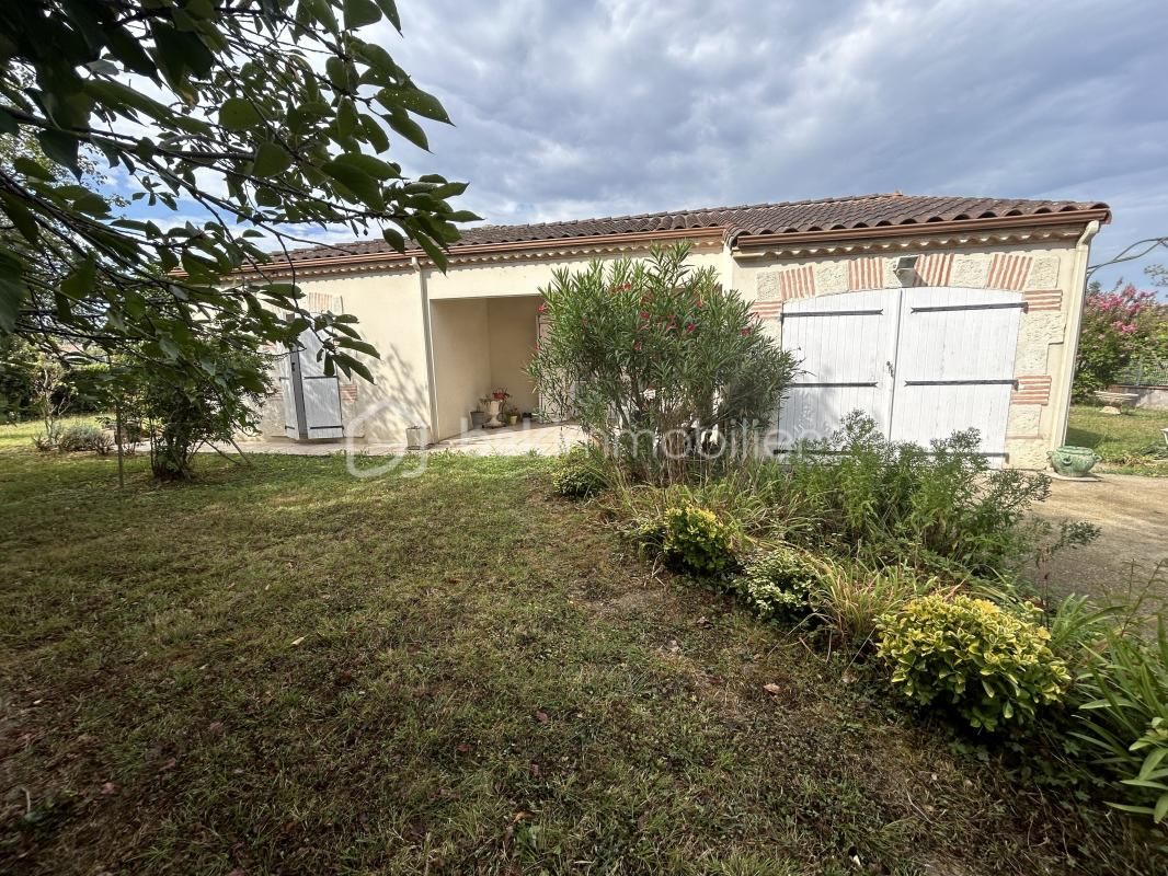 JOLIE MAISON PLAIN PIED - 4 PIECES - 3 CHAMBRES - GARAGE - JARDIN