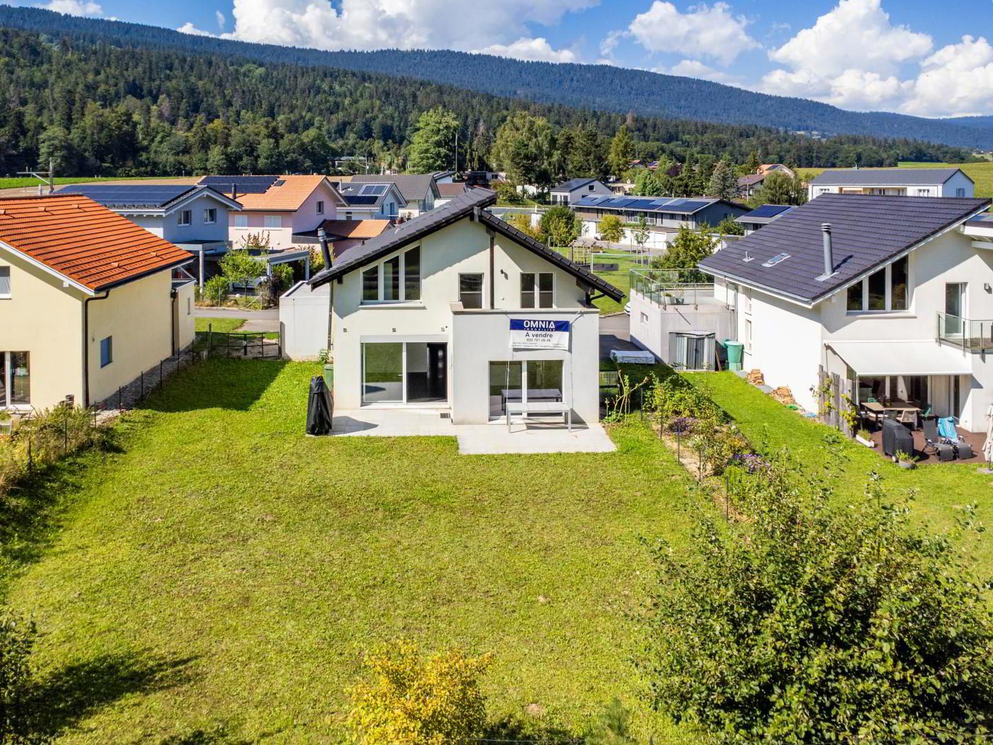 Très belle maison individuelle avec un joli jardin