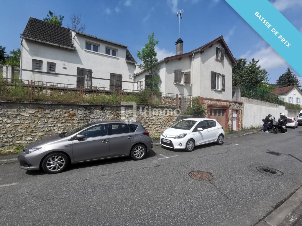 Deux maisons sur un terrain de 650m2