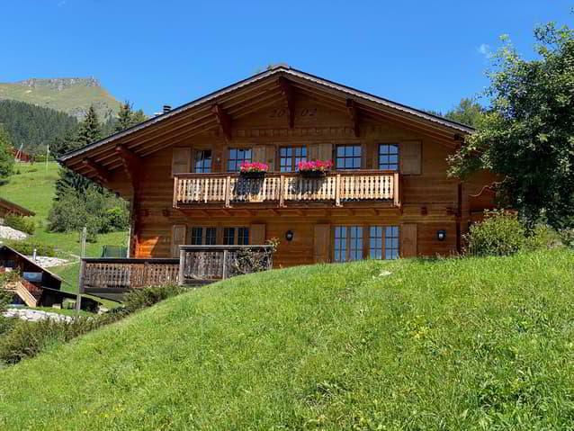 FOR SALE TIMBER CHALET WITH AN EXCEPTIONAL VIEW OF THE DIABLERETS...