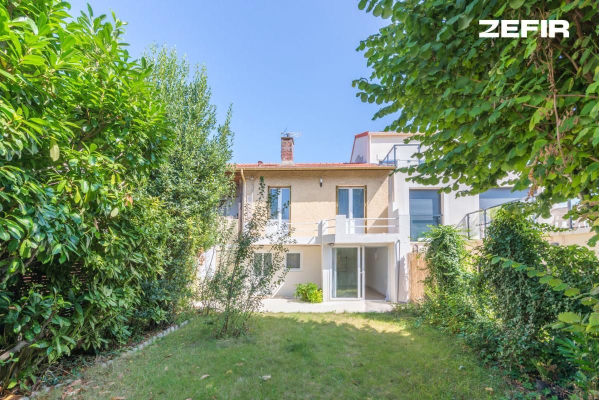 Charmante maison mitoyenne de 110 m² avec jardin à Rueil-Malmaison