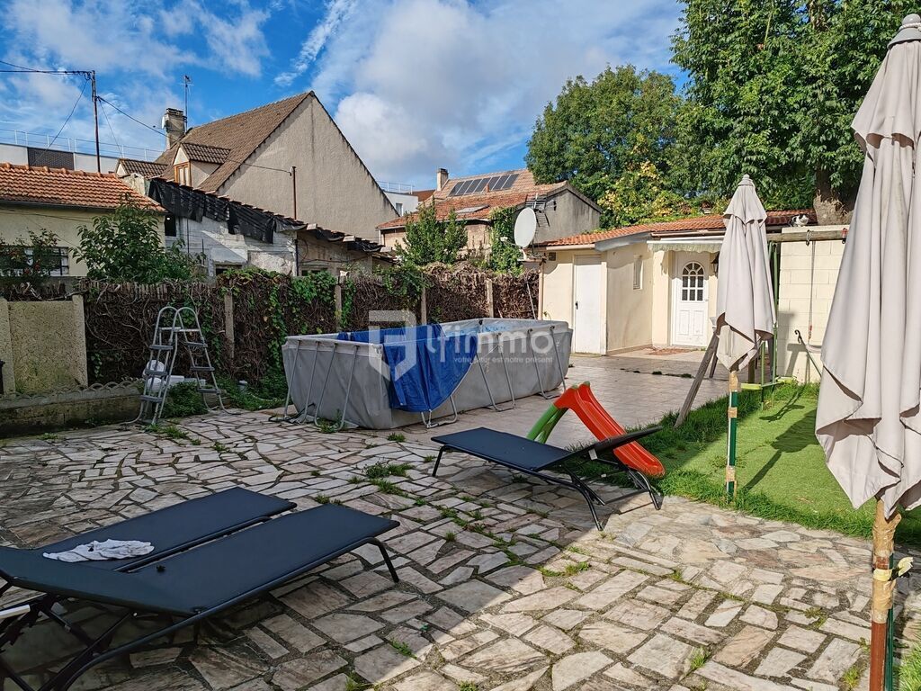 Maison 5 pièces avec terrasse et dépendance