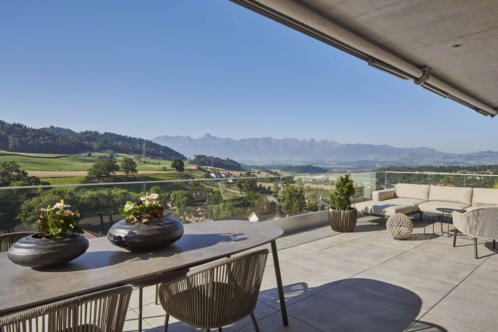 THE VIEW - LUFTIGE TERRASSENWOHNUNG MIT BERGPANORAMA