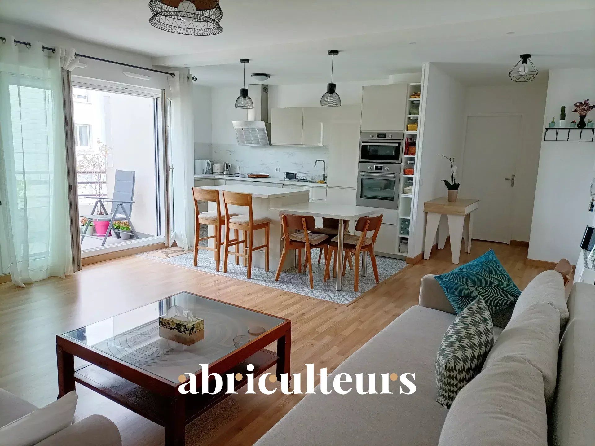 Appartement 4 pièces de 85 m2 avec balcon en vente à Mérignac - Idéal pour familles