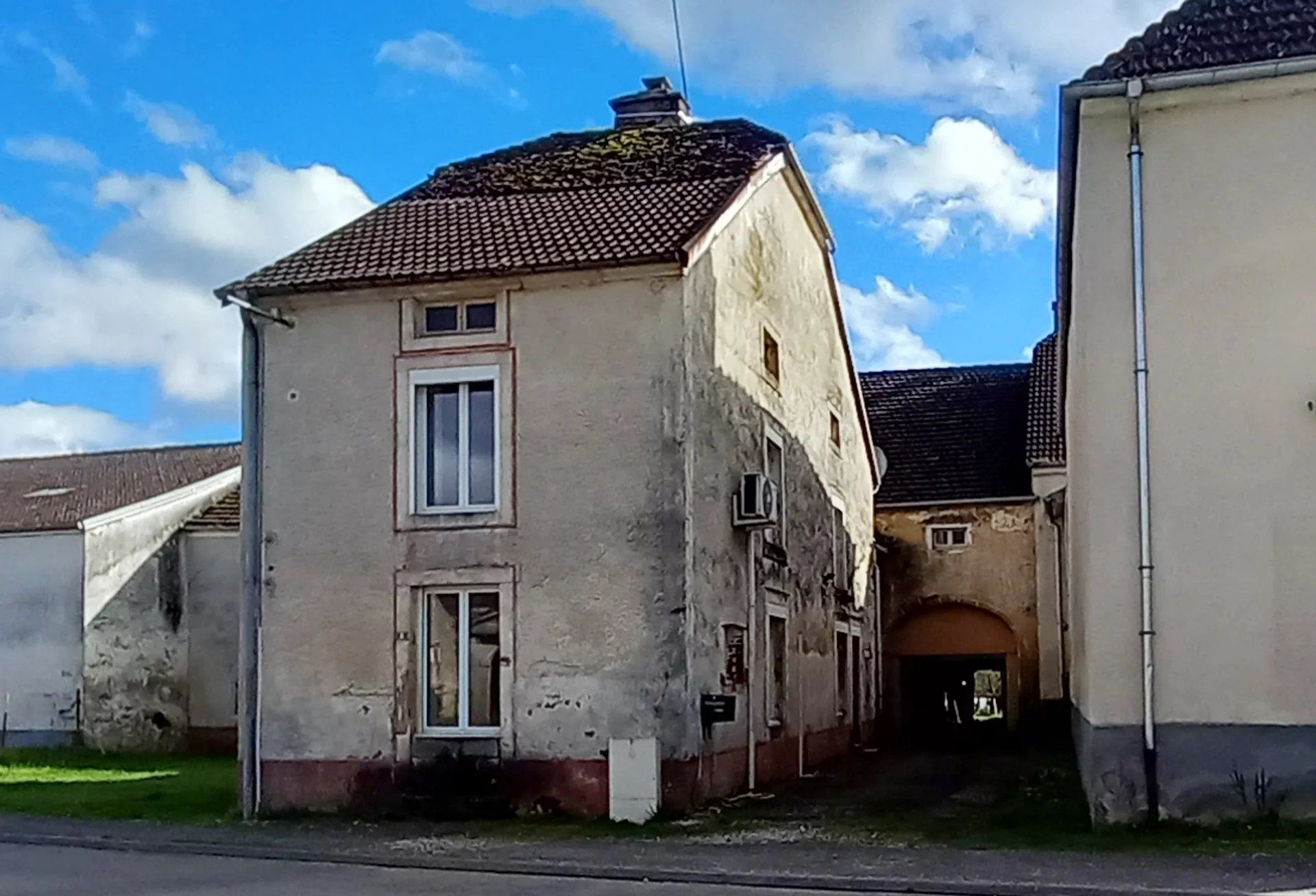 A vendre en Haute Saône, maison de village  rénovée