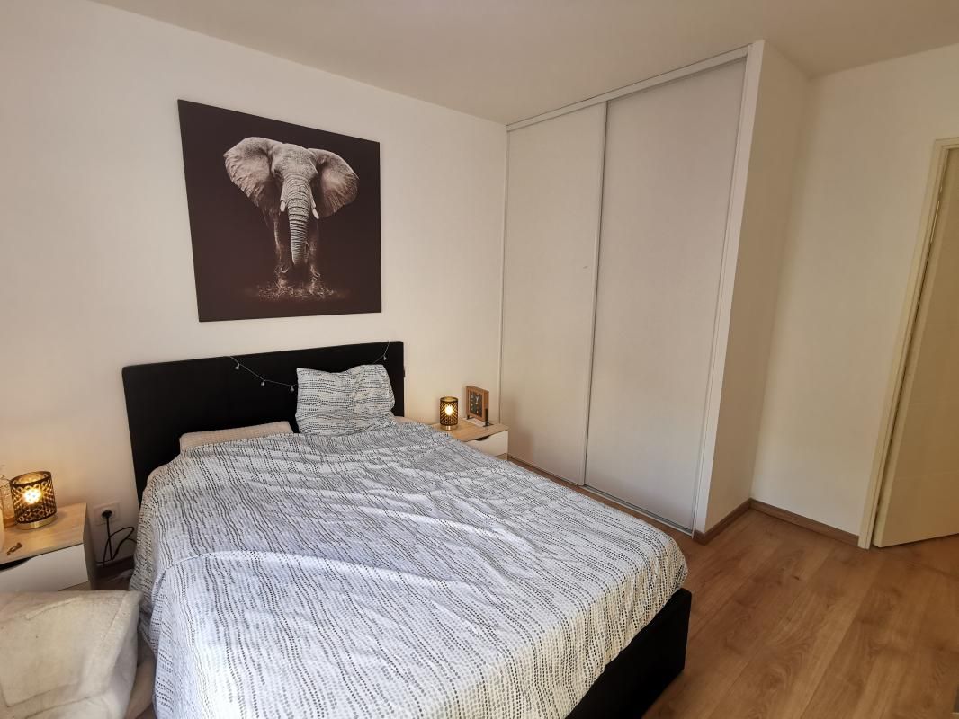 Appartement récent 2 pièces 40.50 m²