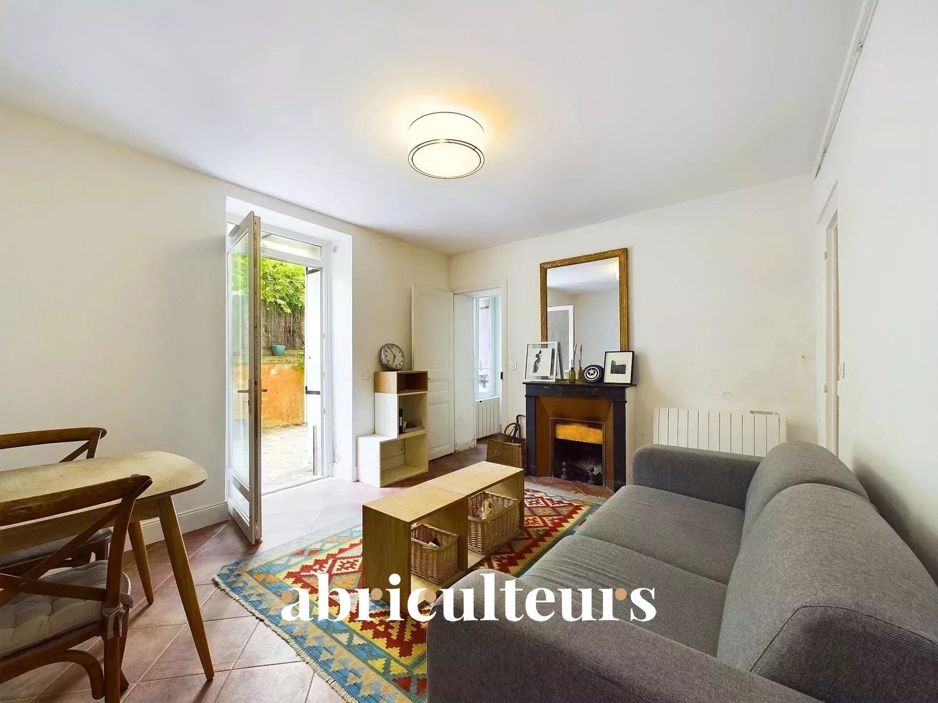 Appartement de 30 m² avec vaste terrasse privée - rue des Vignoles, Paris 20ème