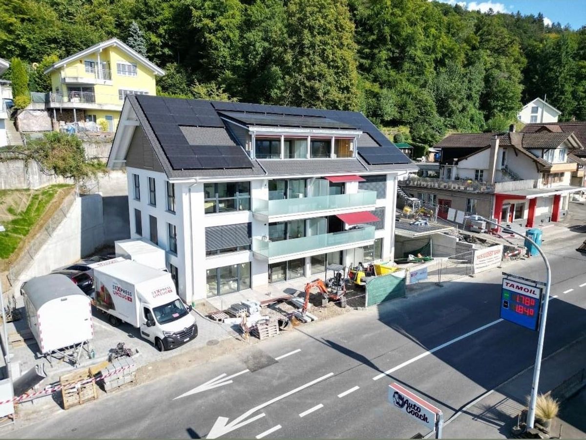 Neubau 5,5 Zimmer Dachwohnung Zentral in Heimberg mit Fernsicht