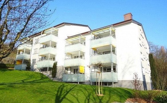 Moderne 3.5-ZW à 80 m² im 1. OG mit grossem Balkon