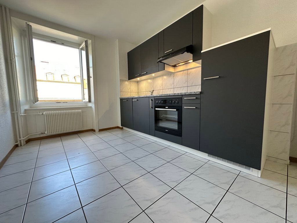 Appartement de 3 pièces dans un immeuble de 4 étages - Rue de la Serre 105 - La Chaux-de-Fonds