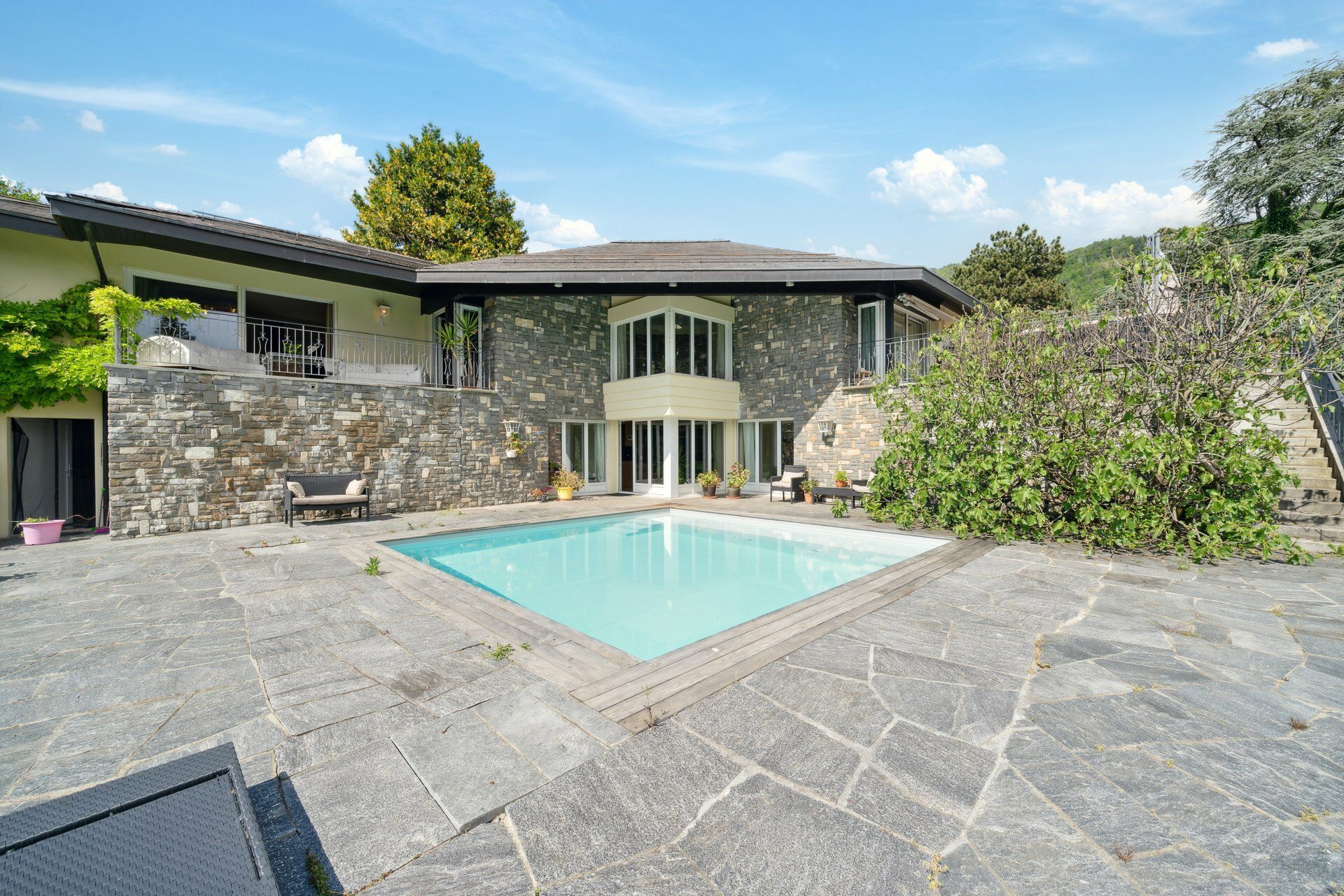 Luxueuse propriété avec piscine chauffée Vue lac et montagnes