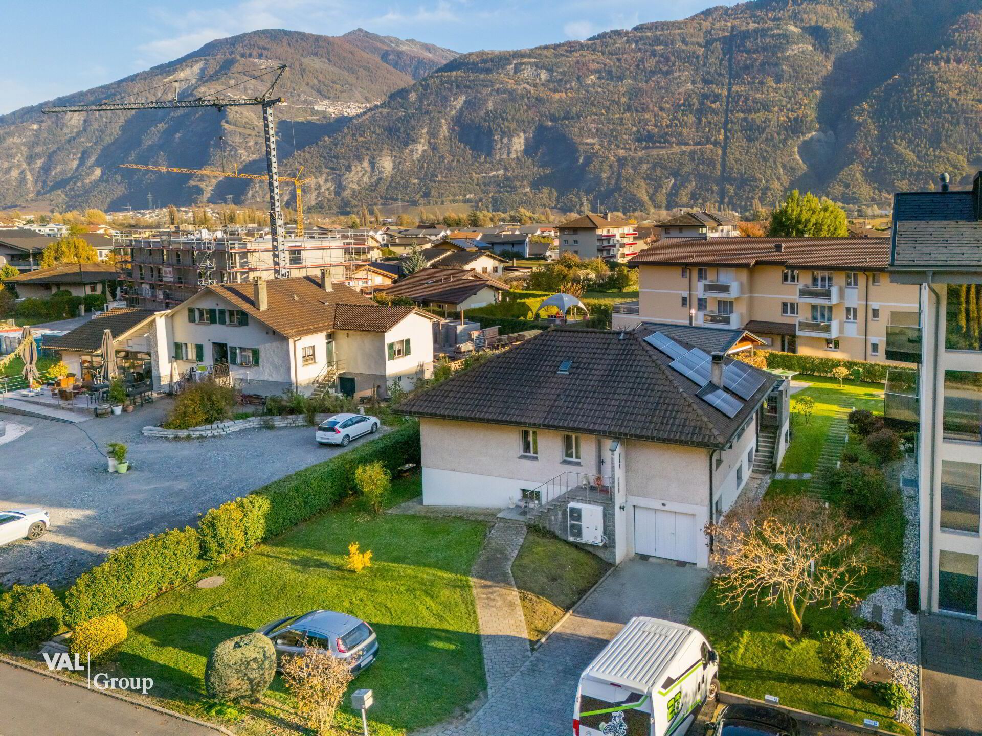 Magnifique villa en duplex avec jardin au coeur du village