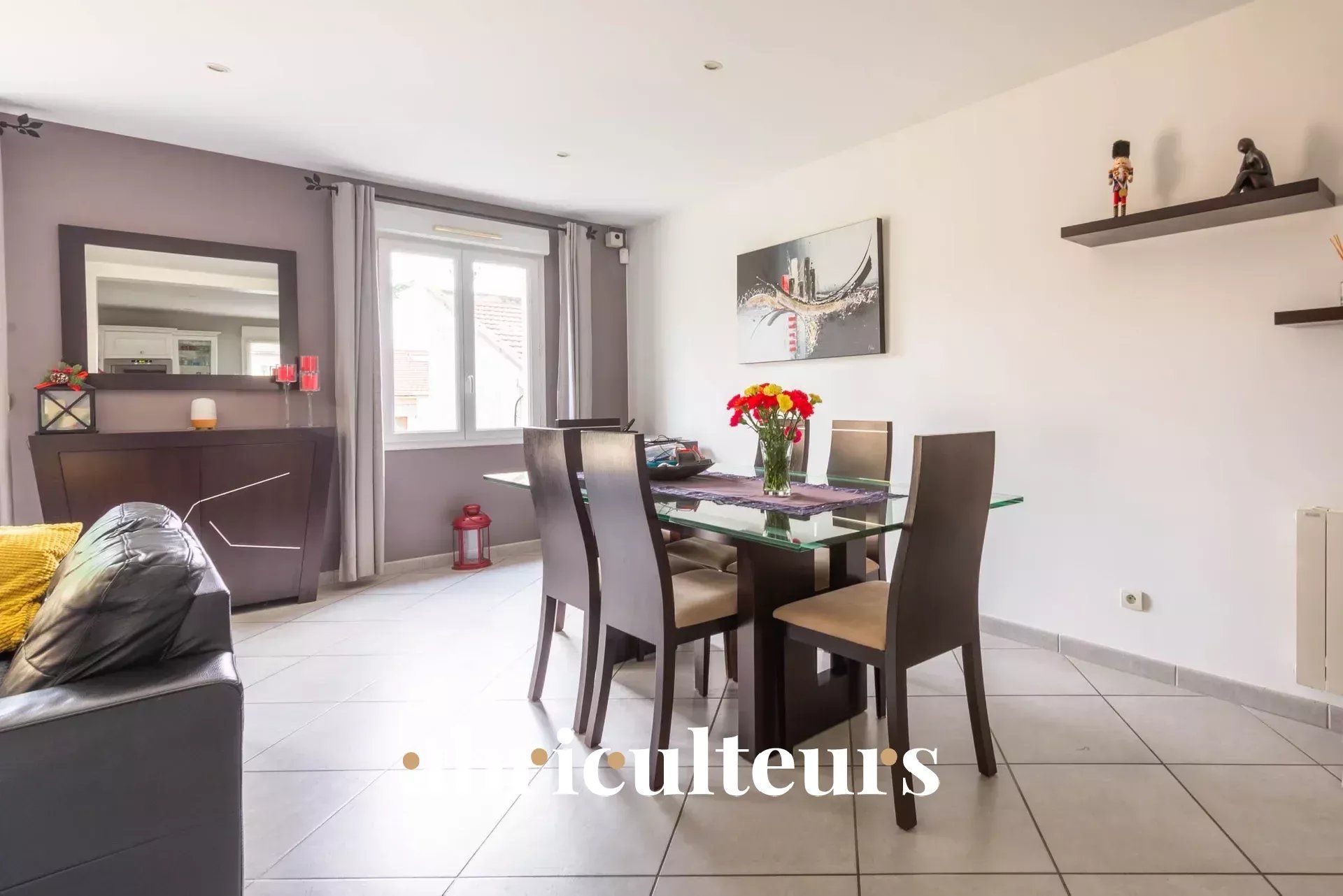 Maison 5 pièces de 120m2 en vente à Colombes - Idéal pour les familles