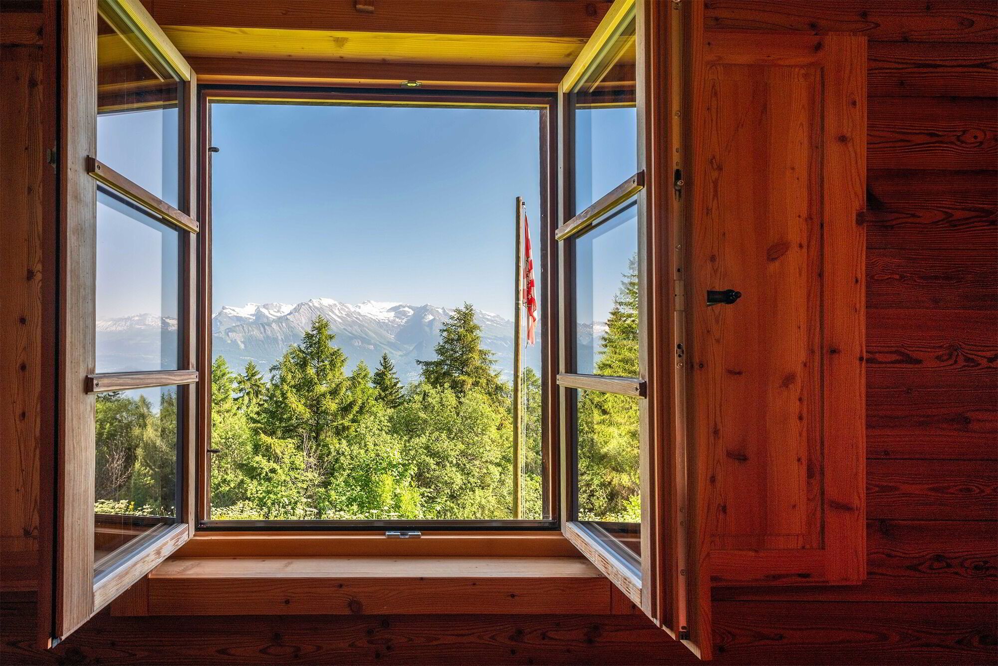 1992 Les Mayens-de-Sion - Chalet historique rénové sur domaine de 3.5 ha