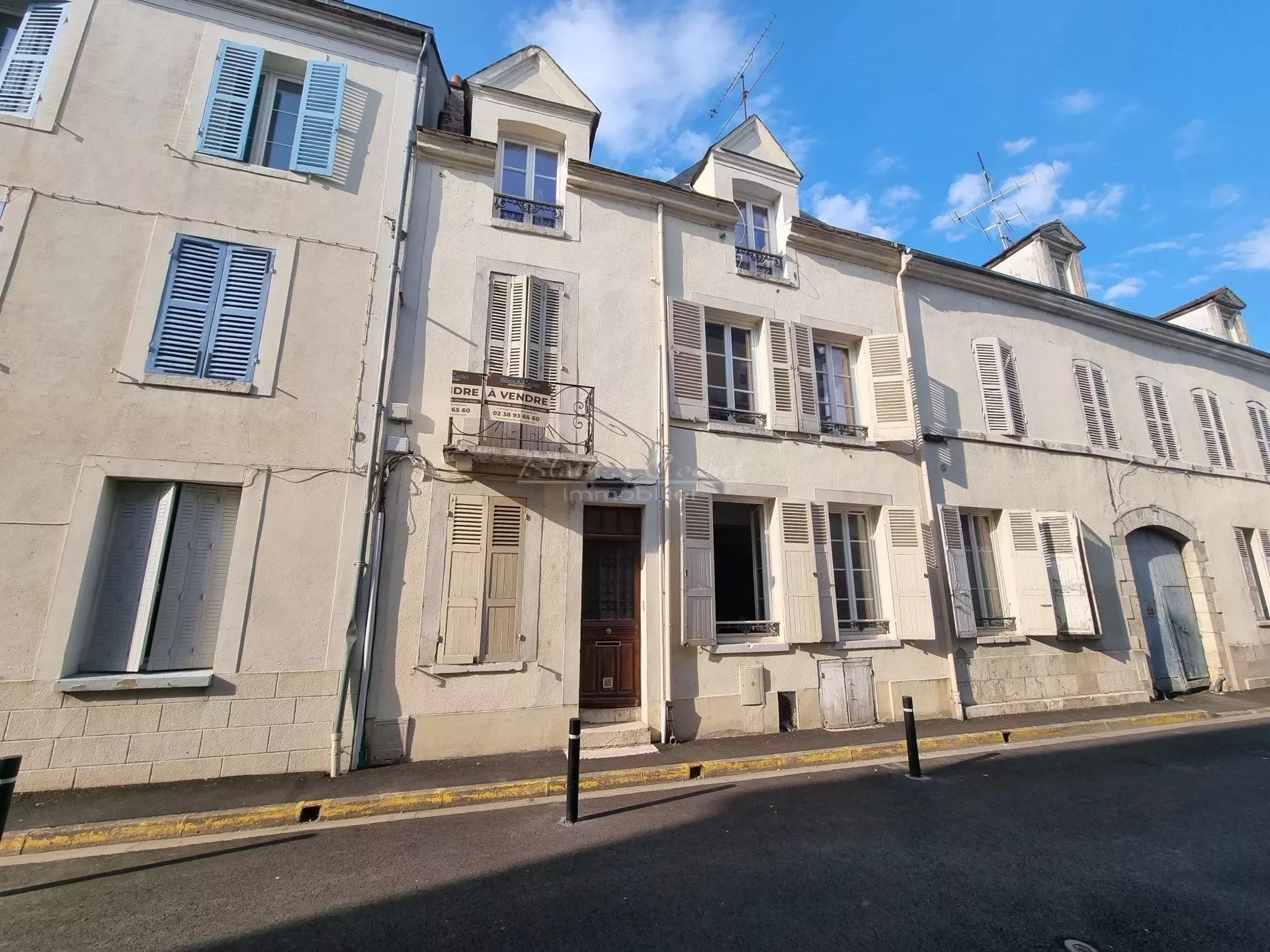 Belle et Grande Maison de Ville au coeur de Montargis