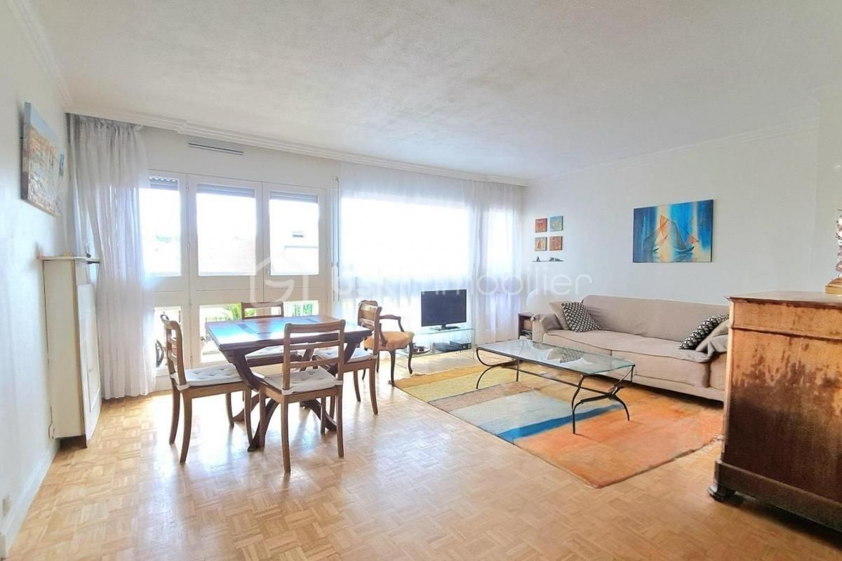 Appartement 101m²- 5 pièces -4 chambres- vue dégagée- Nanterre