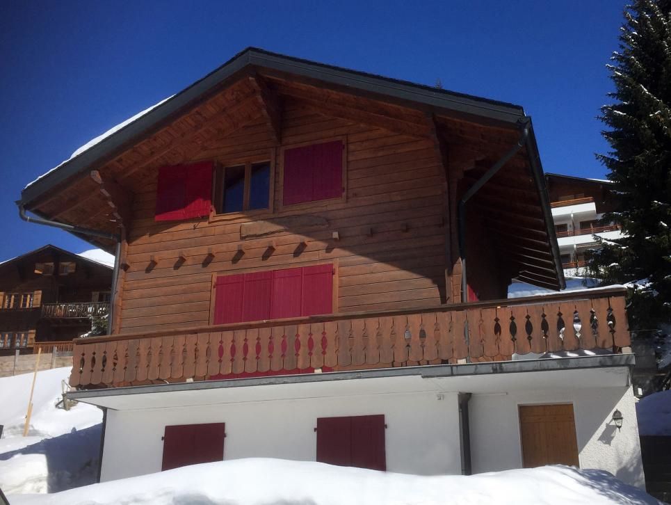 Yearly rental 01.05.2022 Ski in ski out chalet at the foot of the...