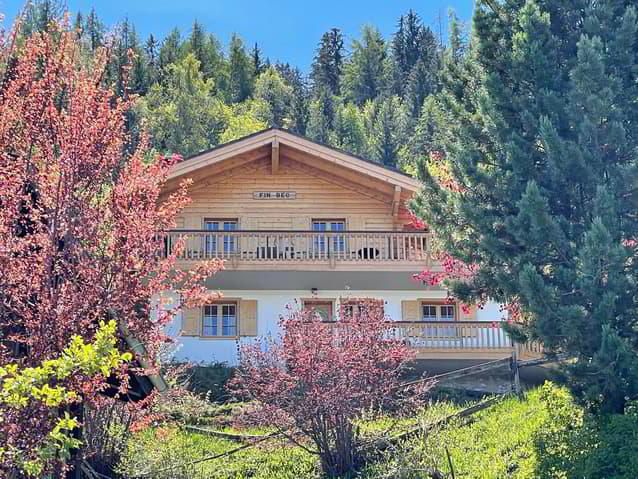 Chalet close to all amenities of Haute-Nendaz with sublime view!