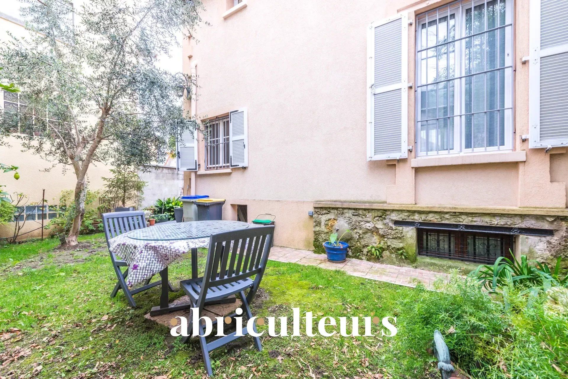 Charmante Maison Individuelle de 100m2 avec 3 Chambres à Bois-Colombes