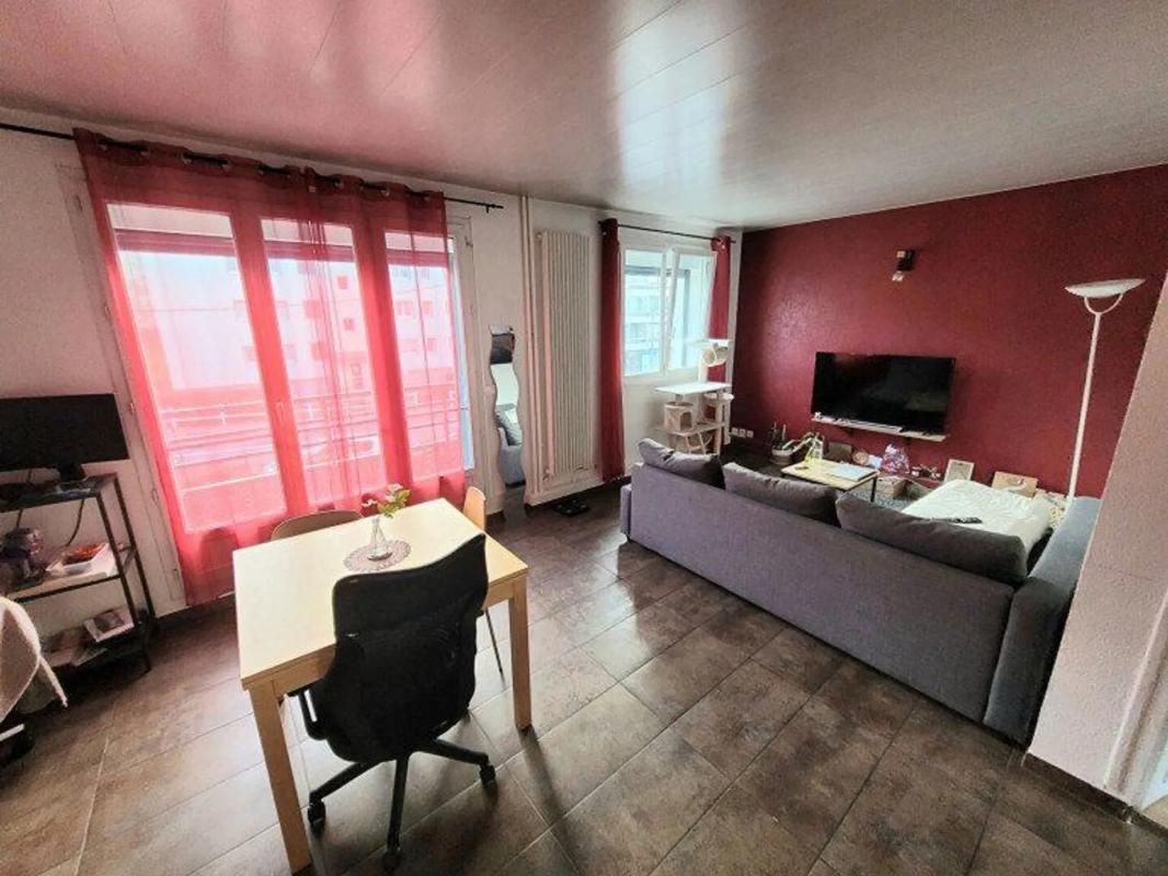 Appartement T2 en bon état - 50m² - Massy / Gare Atlantis