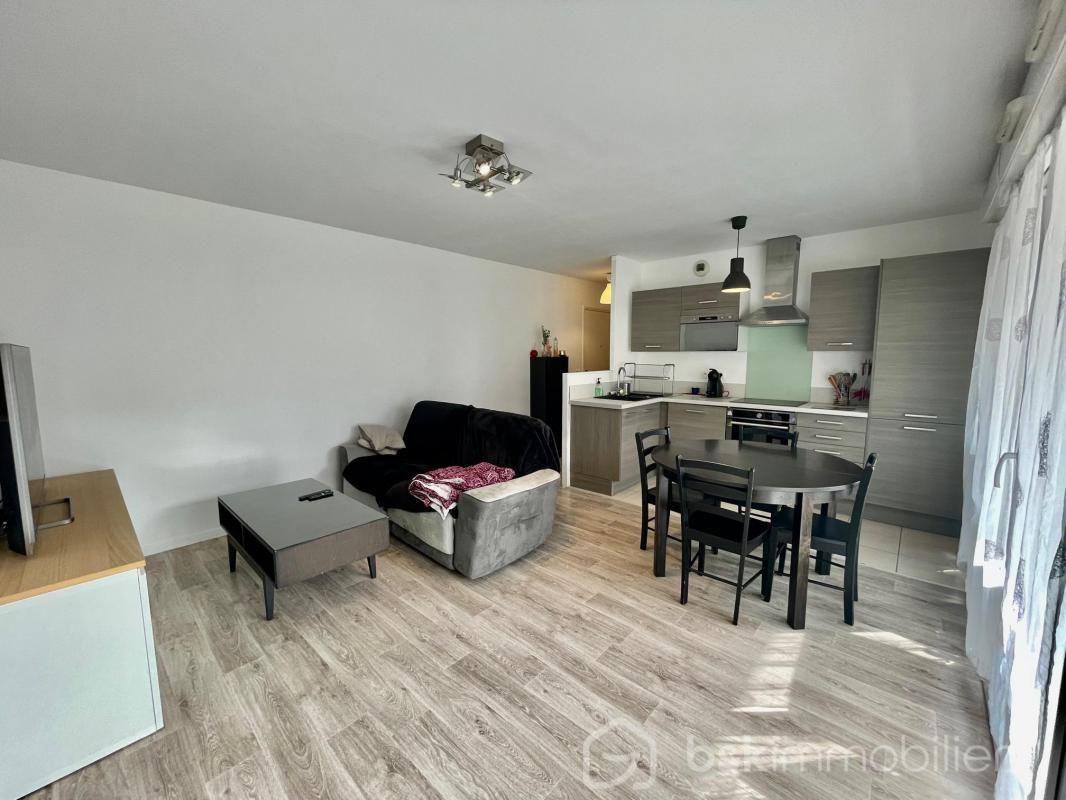 APPARTEMENT F3 PLEIN COEUR DE VILLE