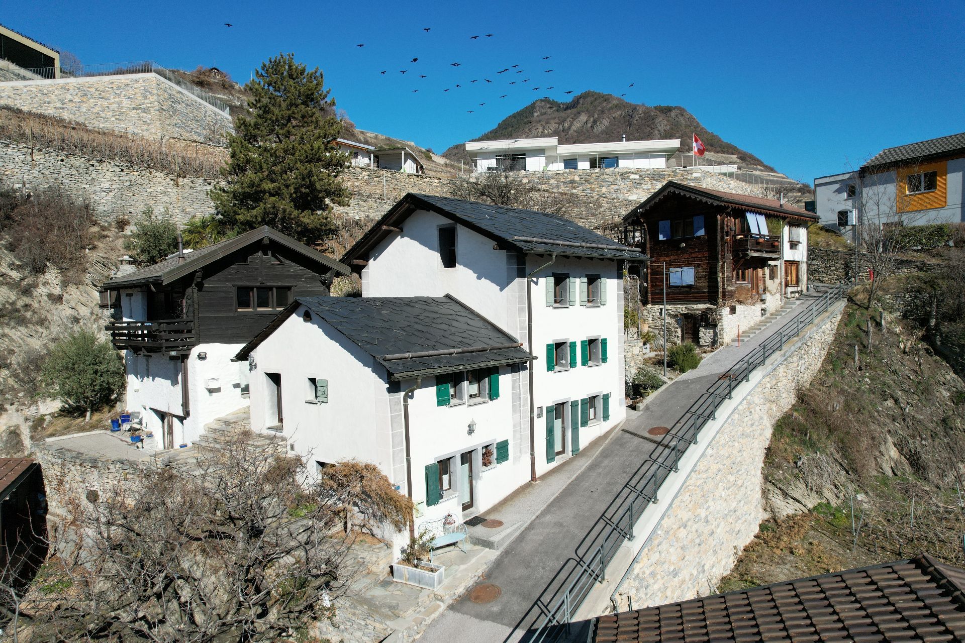 Belle maison villageoise de charme, vue et sans vis-à-vis, à Saint-Léonard