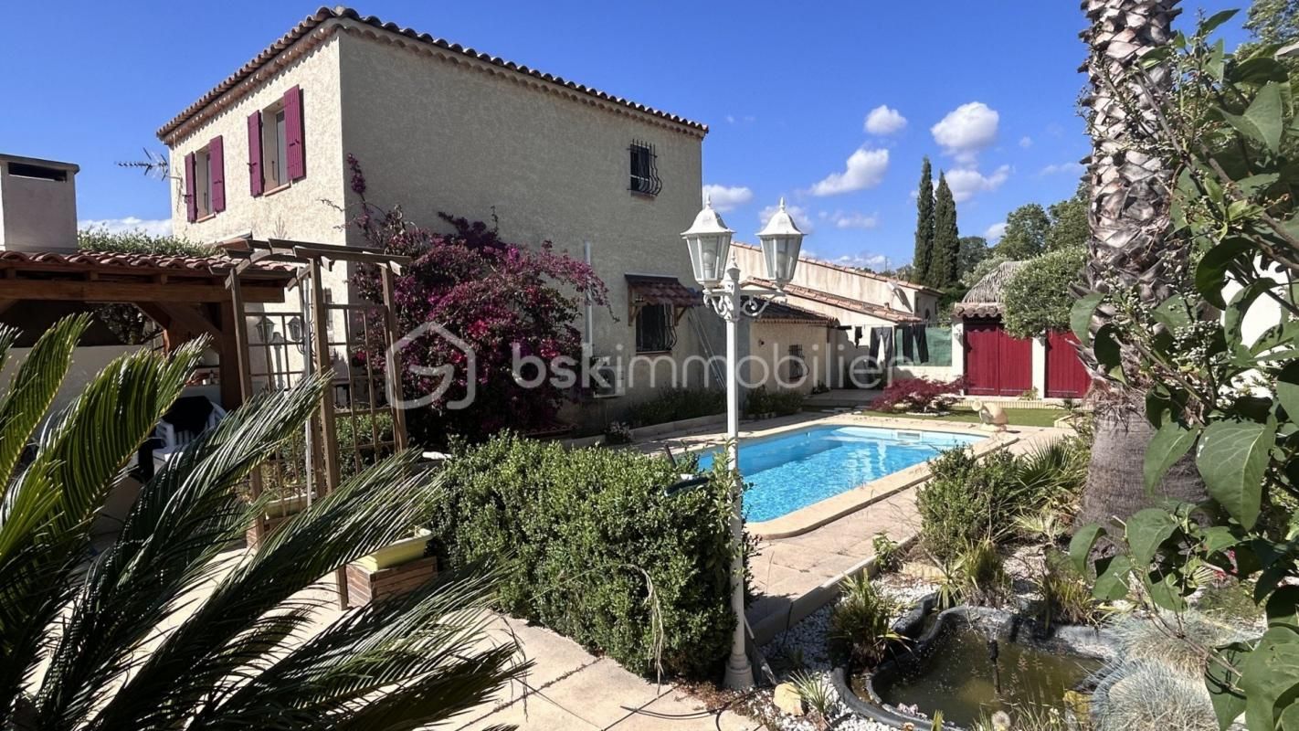 Maison familiale dans quartier résidentiel à St Cyr sur Mer