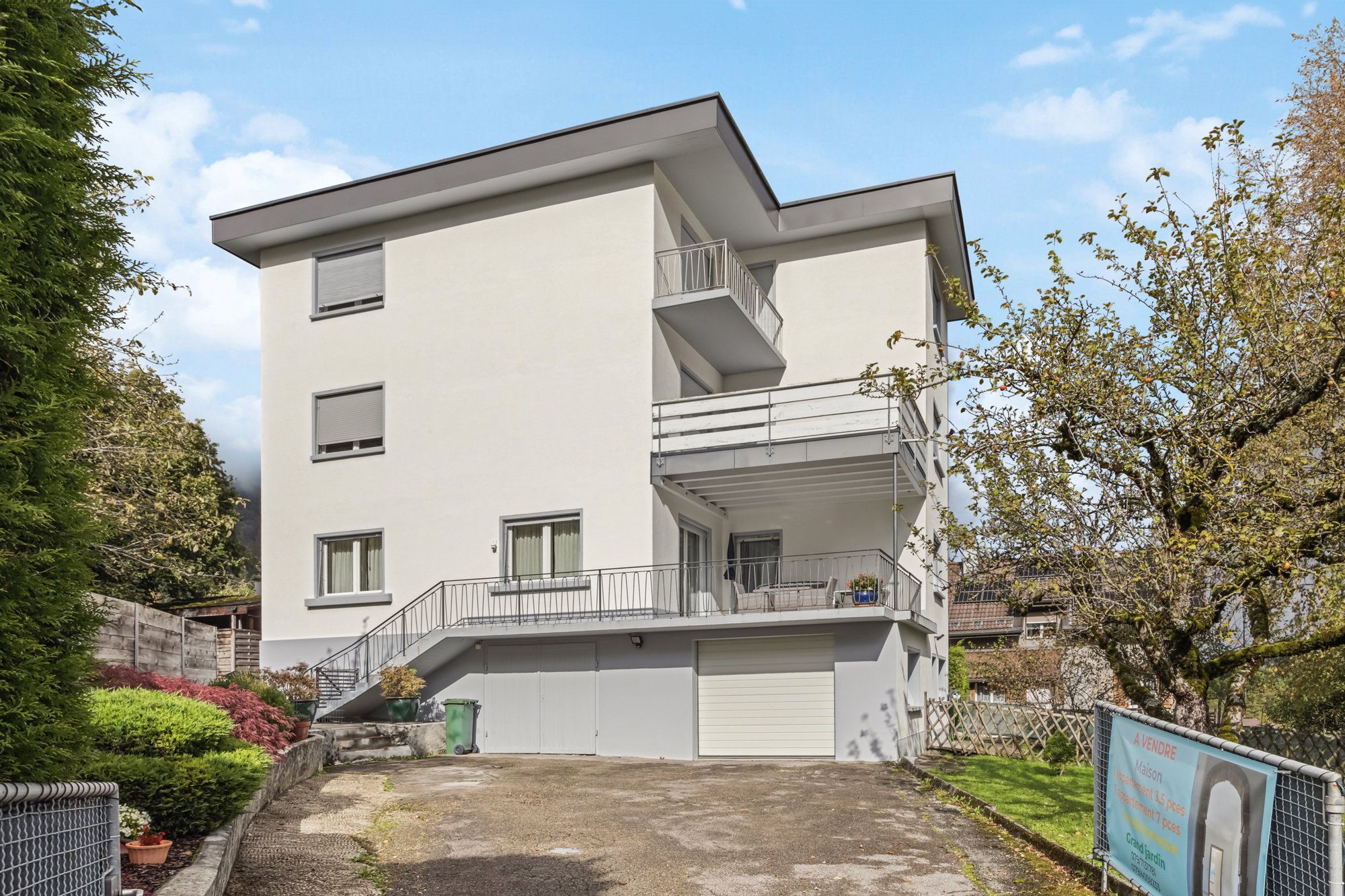 Belle maison avec deux appartements dans un quartier calme de Villeret