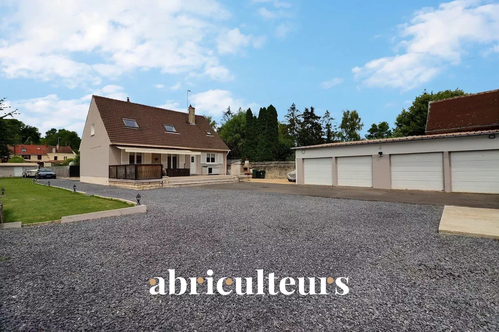 Maison familiale avec jardin - 145m² - Cires-lès-Mello