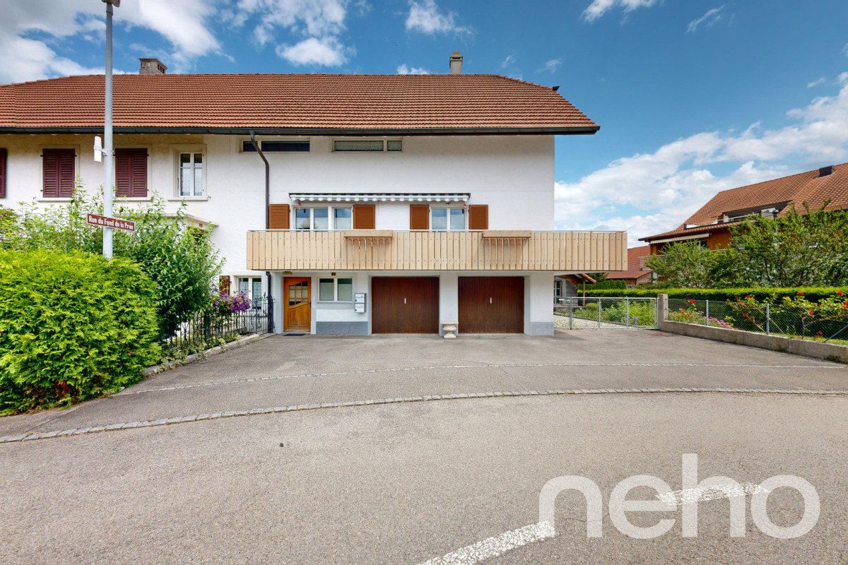 Magnifique maison mitoyenne avec grand jardin de 700m2!