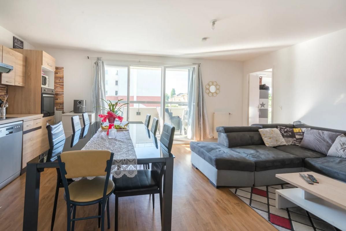 Appartement 4 pièces de 74 m2 en vente à Trappes proche Montigny-le-Bretonneux