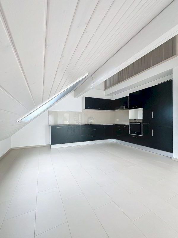 Magnifique appartement de 4.5 pièces en duplex dans les combles d’une PPE