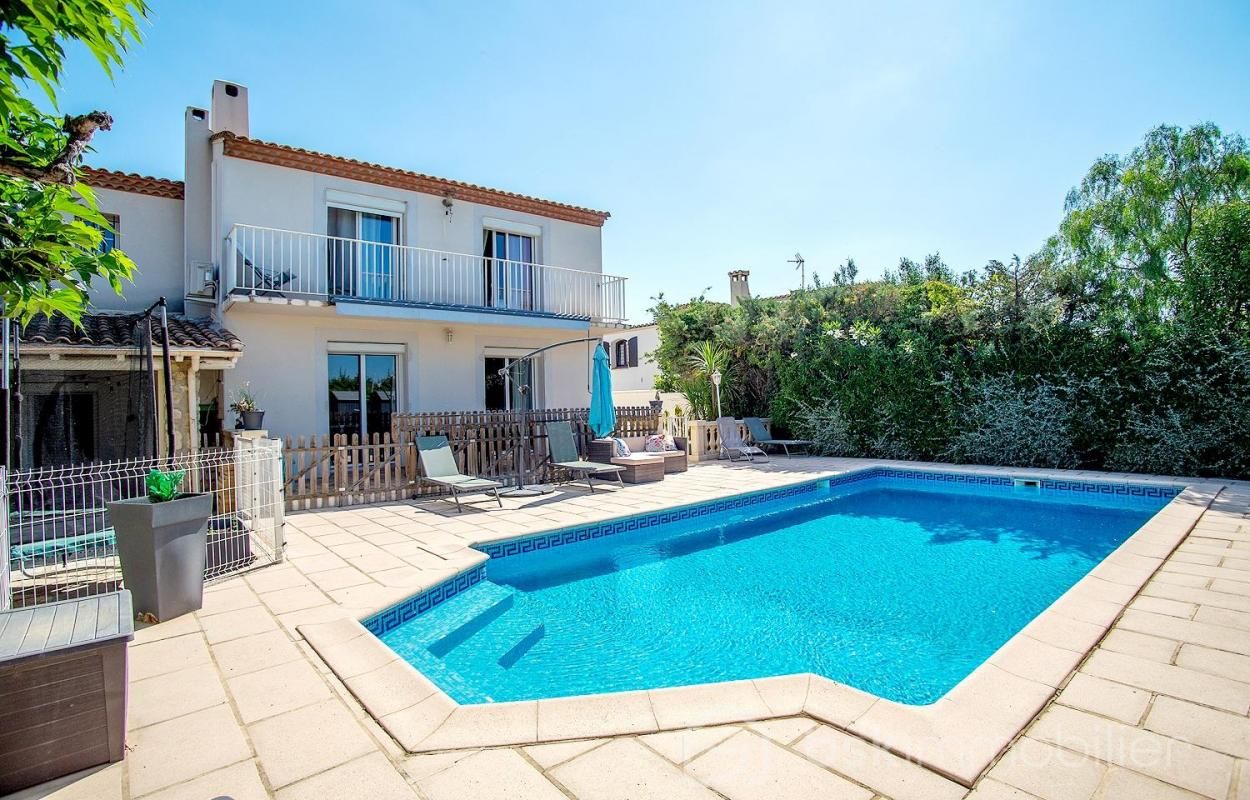 VILLA STANDING - 5 CHAMBRES - PISCINE