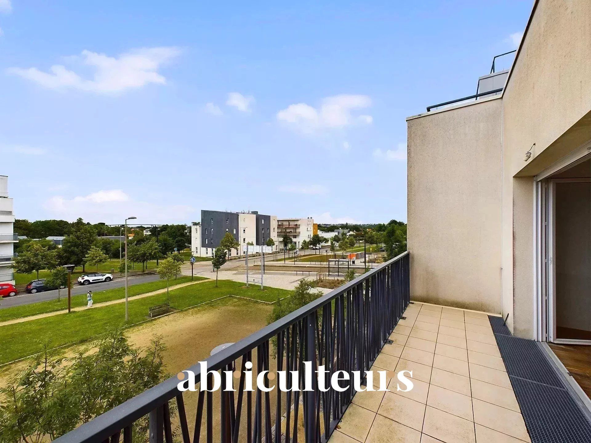 Confortable appartement 2 chambres de 69m² - Ascenseur balcon et parking - impasse de la Prairie au Pré à Bouguenais 44340