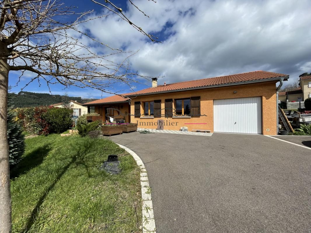 Villa de plain pied avec terrain attenant