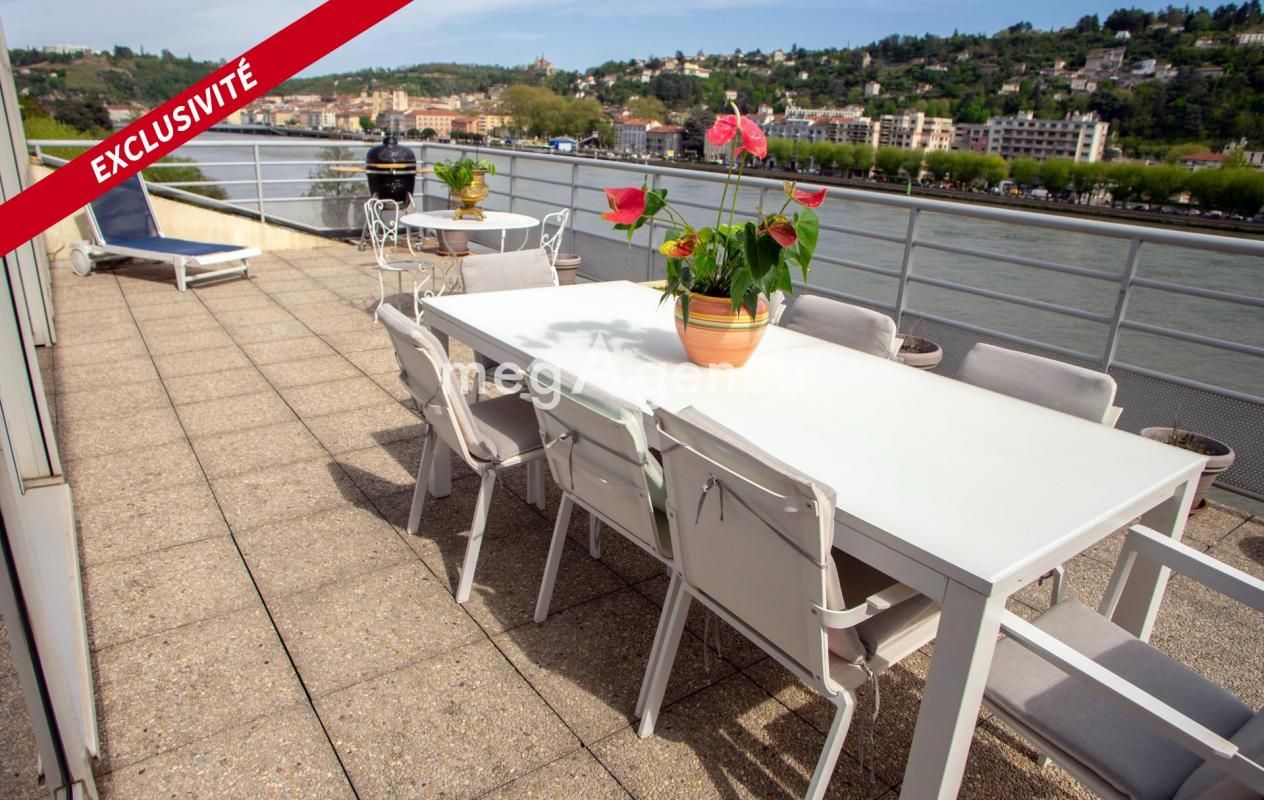 Magnifique appartement à Sainte Colombe vue sur le Rhône