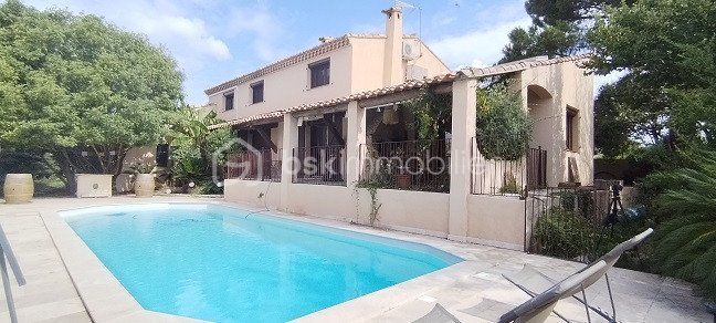 ** VILLA DE 235M2 AVEC PISCINE GARAGE ET BUREAU ATTENANT À LUNEL ***