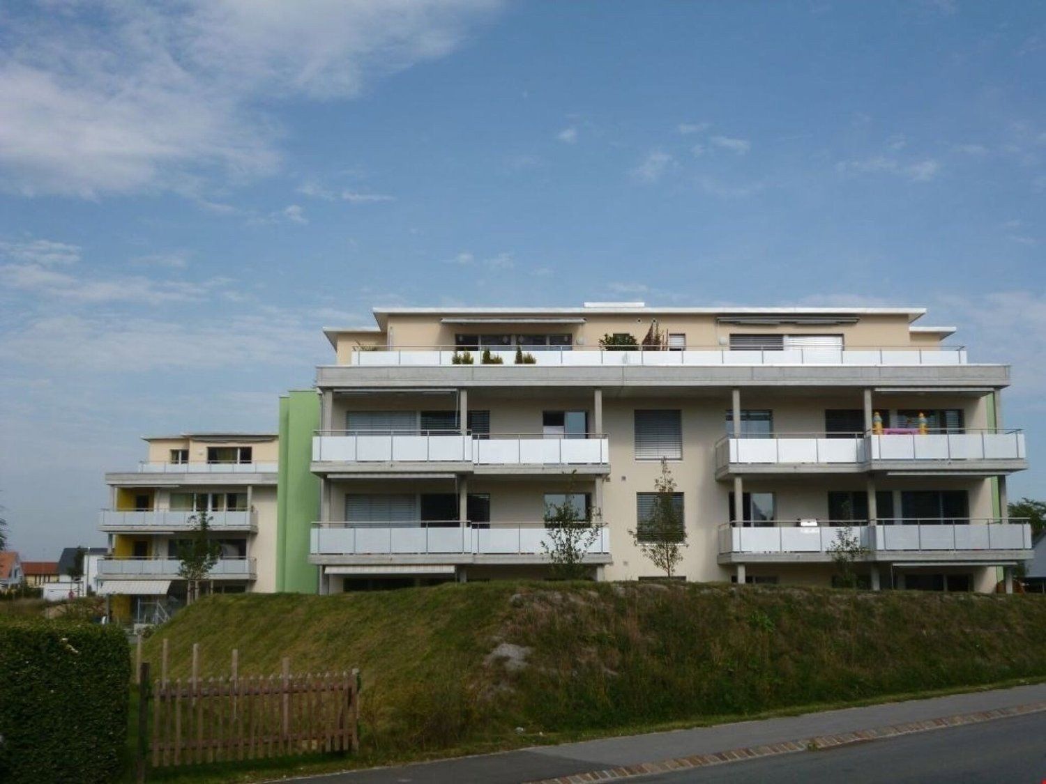 Helle Attikawohnung mit Terrasse