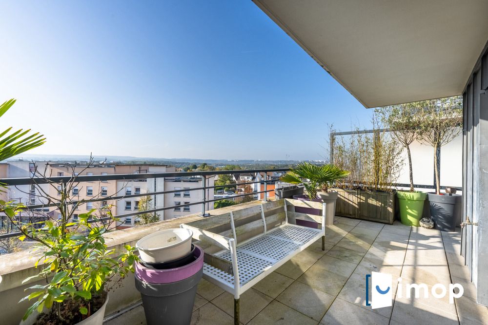 Penthouse avec parking et vue dégagée